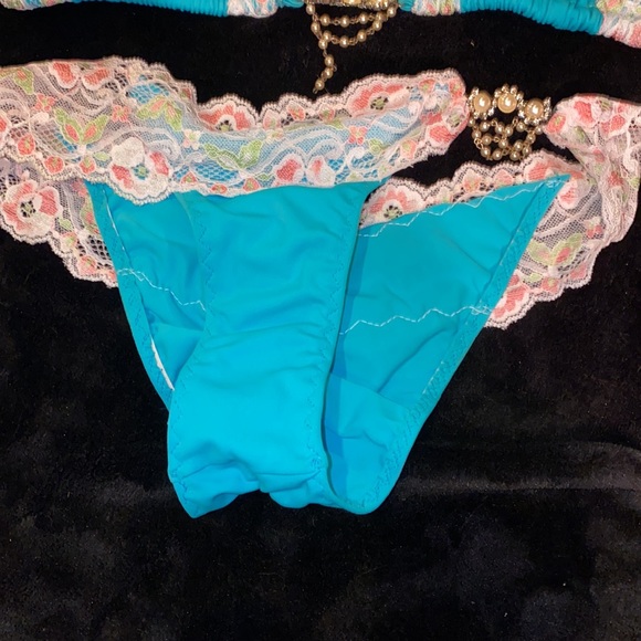 Competition Bikini - Picture 3 of 7